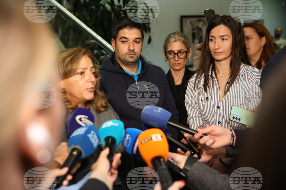 Летище София - полет от Ливан - евакуирани български граждани