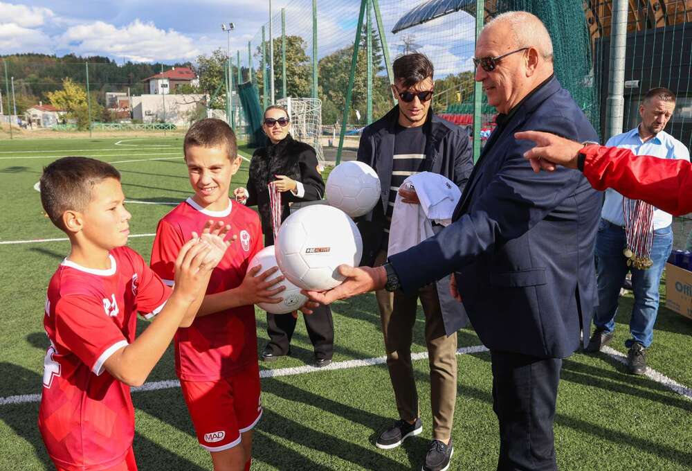 ММС: Зам.-министър Стоян Андонов даде началото на #BeActive Tour 2024 от Казанлък