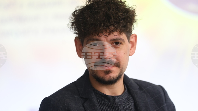 Документалният филм „Баба и Меца” на режисьора Мартин Геновски ще има световна премиера на кинофестивала в Сараево 