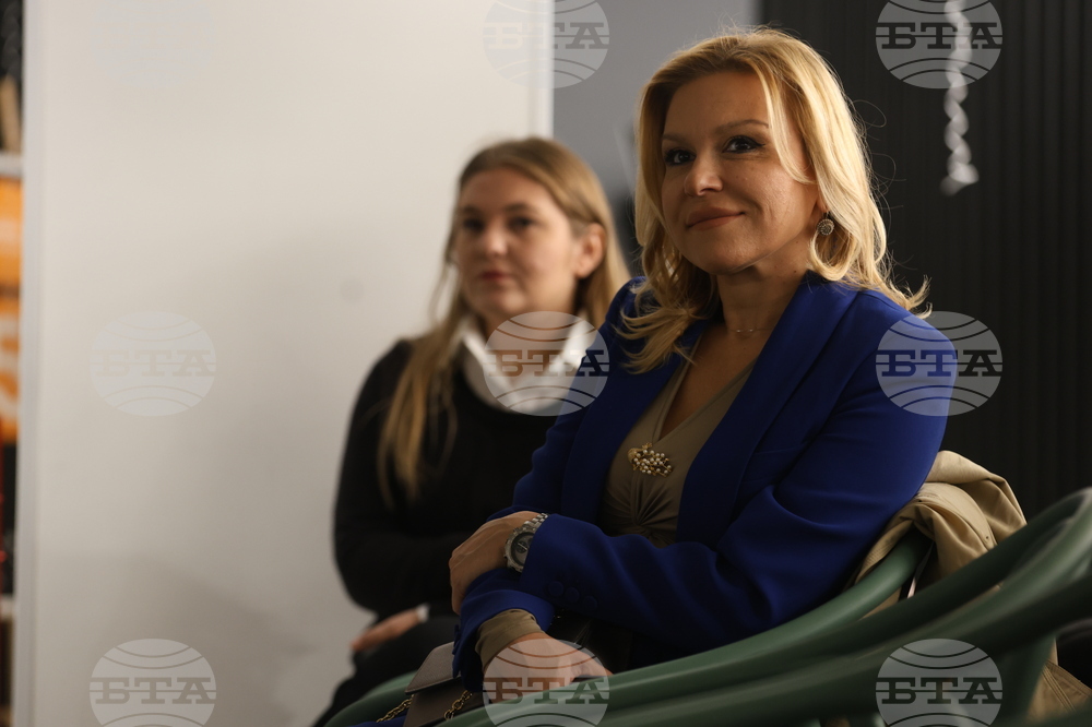 Инициатива за даряване на училищни химни „Светилник“ - четвърто издание  - Габриела Наплатанова