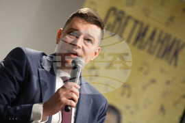 Инициатива за даряване на училищни химни „Светилник“ - четвърто издание  - Милен Митев