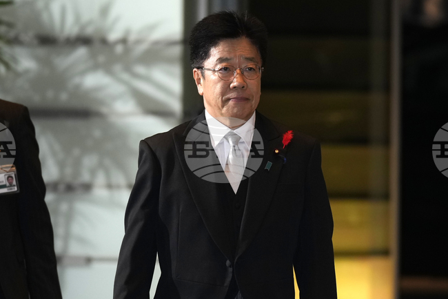 Държавите от Г-7 трябва да се обединят срещу ограниченията на Пекин върху износа на редкоземни елементи, заяви японският финансов министър