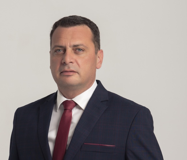 Ченчев, БСП: Кохортата на Радев одобри между празниците още оръжия за Украйна вместо подкрепа за българските граждани