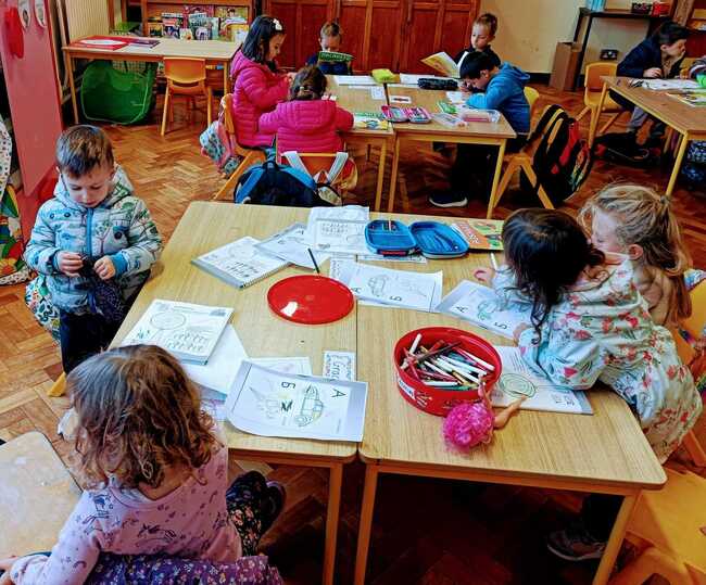 Деца от Община Тунджа ще рисуват на тема „Игри с букви” в конкурс, посветен на честването на 24 май