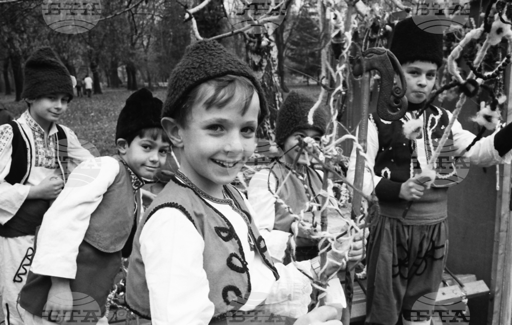 Празнична новогодишна изложба - базар