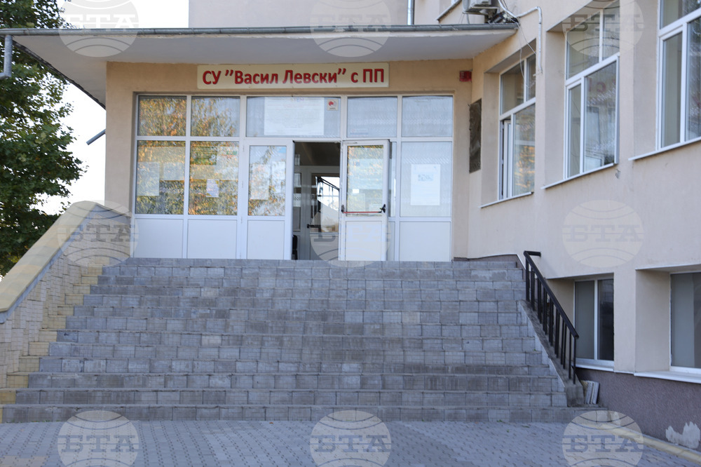 Кметът на Ветово призова жителите на малките населени места в региона да се доверят на местните училища