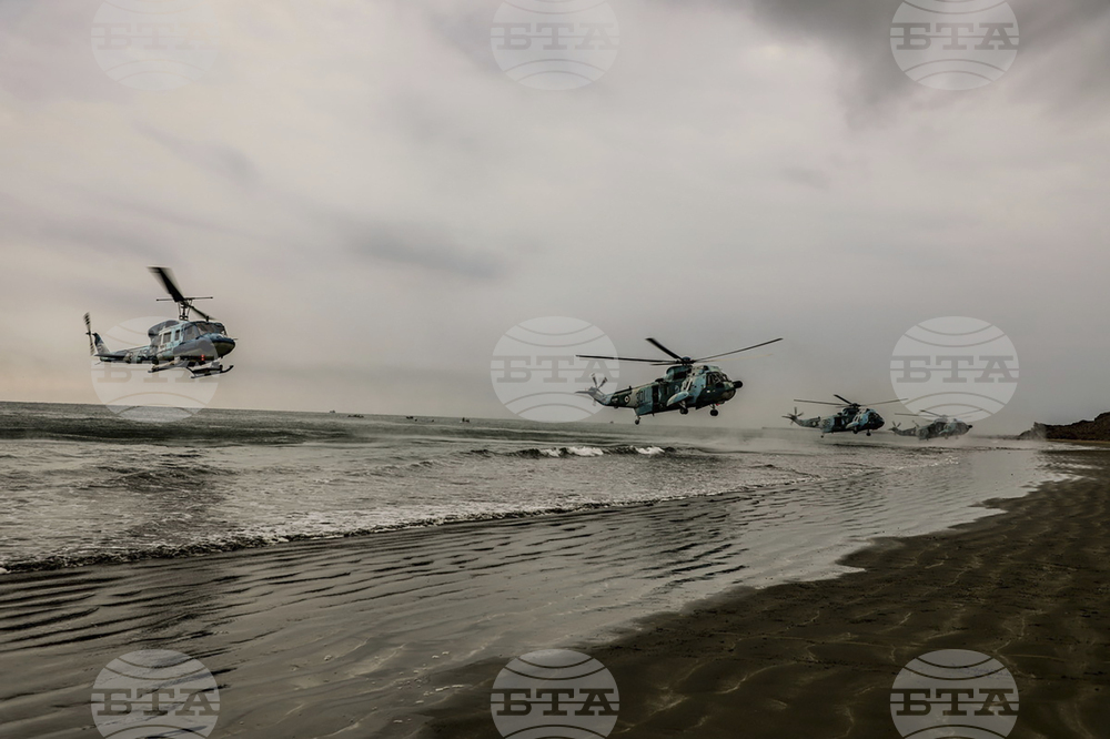 Ирански военен хеликоптер се разби в пазар в провинция Исфахан; четирима души загинаха 