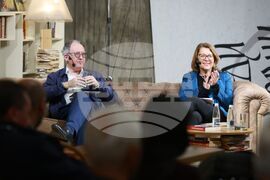 Дискусия - "Изборът на Европа преди президентските избори в САЩ"