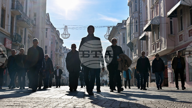 More than Half of Bulgarians Support Increase of Minimum Wage - Survey