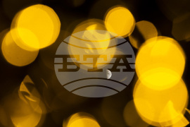 Луна-празнично осветление - новогодишна украса