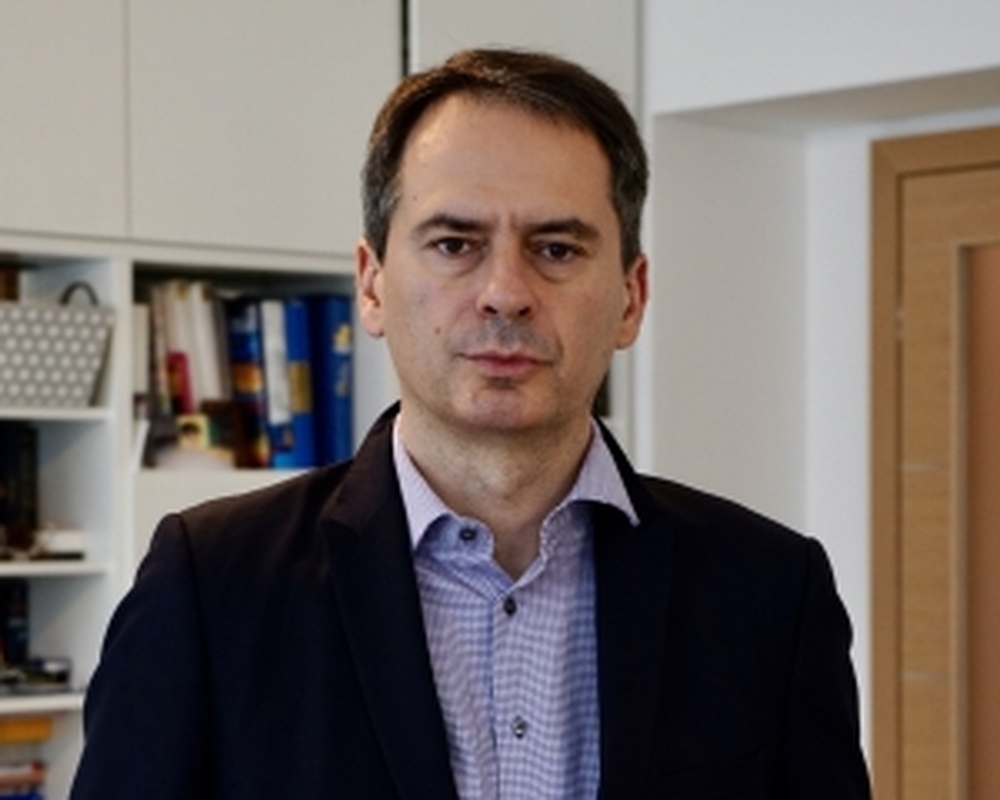 За Русия хибридната война е идеология и индустрия, заяви Христо Грозев пред комисия на ЕП