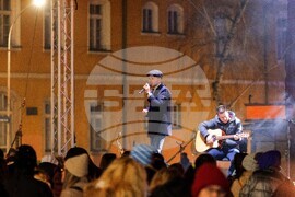 Жители на Габрово първи изпратиха старата 2022 година