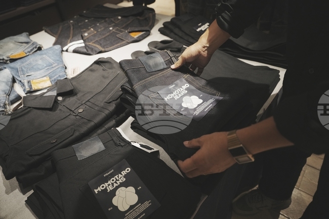 Японски занаятчийски дънки печелят все повече международни почитатели