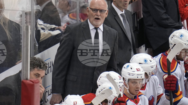 Старши треньорът на Ню Джърси Девилс Линди Ръф продължи договора си с клуба