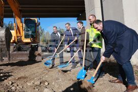 Столична община - надлез - Бакърена фабрика - първа копка