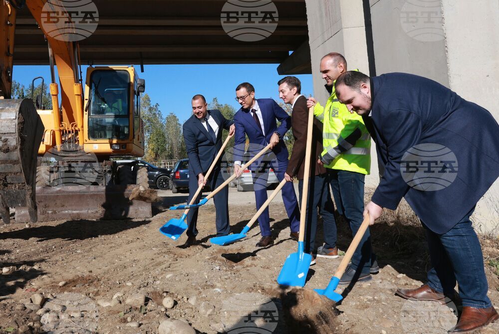 Столична община - надлез - Бакърена фабрика - първа копка