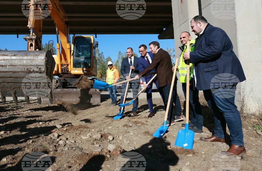 Столична община - надлез - Бакърена фабрика - първа копка