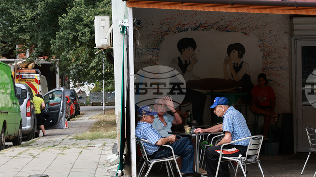 Analysis Shows Aging Population, Shortage of Medical Staff, Rising Costs in Bulgaria