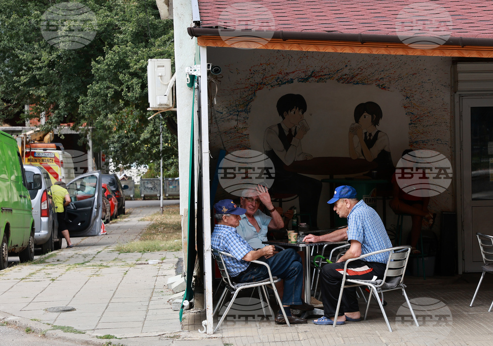 Analysis Shows Aging Population, Shortage of Medical Staff, Rising Costs in Bulgaria