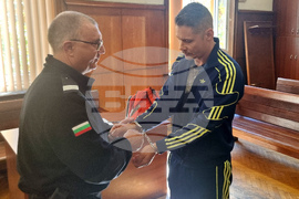 Хасково - Окръжен съд - нидерландски гражданин - мярка