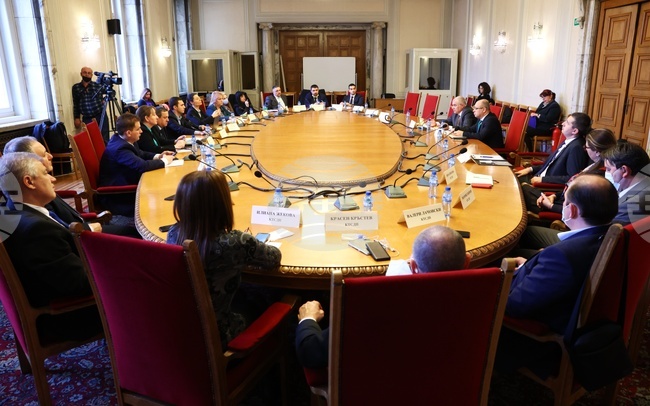 Парламент - Комисия по труда, социалната и демографската политика - заседание