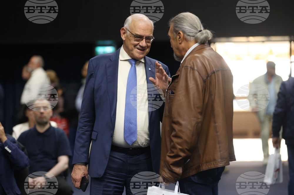 "Свидетелства за прехода 2000-2009" - книга - представяне