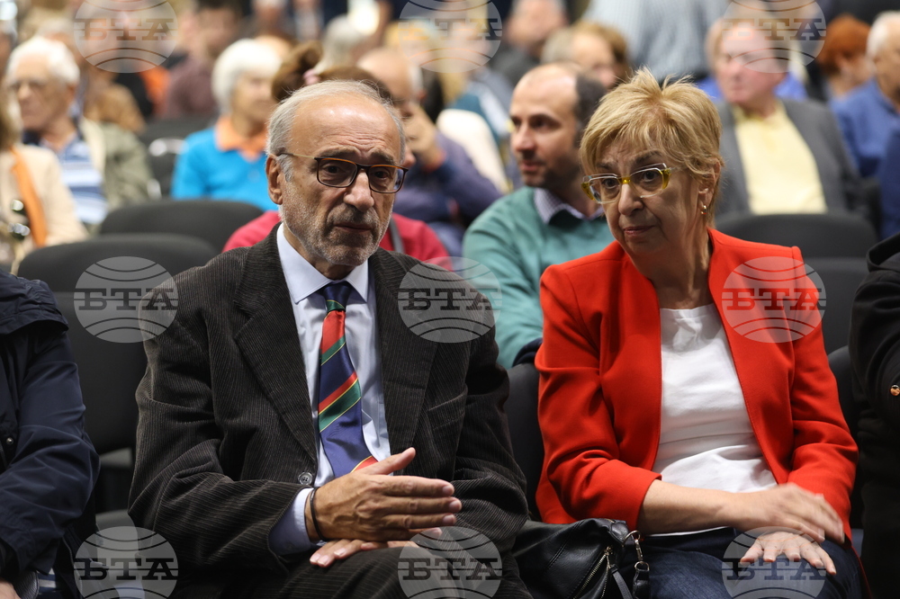 "Свидетелства за прехода 2000-2009" - книга - представяне