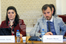 Комисия по икономическа политика и иновации - Искрен Митев - Венеция Ангова - заседание