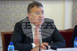 Комисия по икономическа политика и иновации - Димитър Кюмюрджиев - заседание