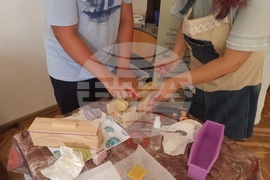 Село Байкал - творческа работилница - изработка на сапуни