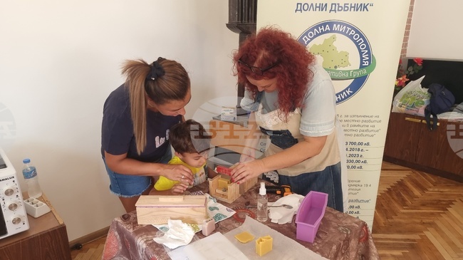 Село Байкал - творческа работилница - изработка на сапуни