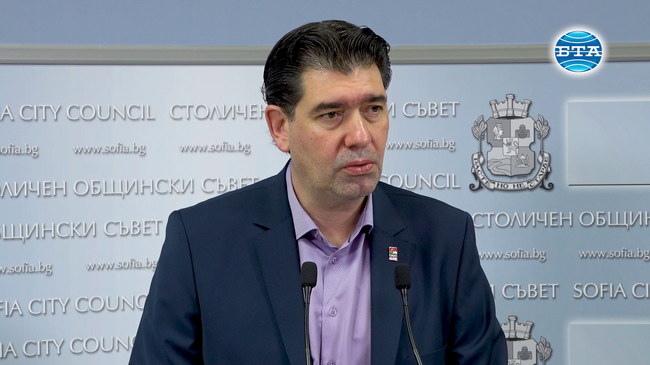 Столичният общински съвет ще обсъди днес вземането на над 18 млн.лв. заем за градския транспорт