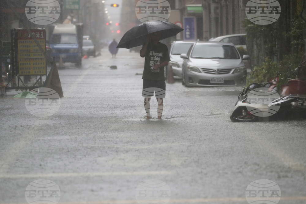 Деветдесет и пет души пострадаха от наводнения в Тайван