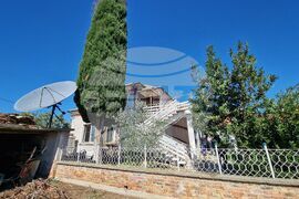 Село Винарско - наркотични вещества - оранжерия