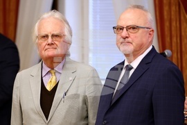 Президентство - Георги Николов - Петер Шрайнер - награждаване