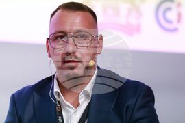 Конференция - строителство и инвестиции - първи дискусионен панел