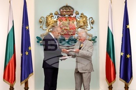 Румен Радев - Георги Николов - Петер Шрайнер - награждаване