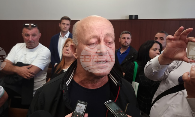 Кметът на Минерални бани Мюмюн Искендер отново поиска от съда по - лека мярка за неотклонение от "домашен арест"