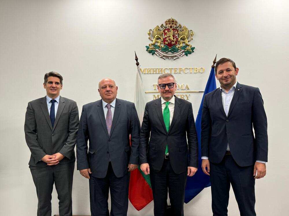 Министерство на туризма: Без такси за бусове на туроператори на летище София тази зима