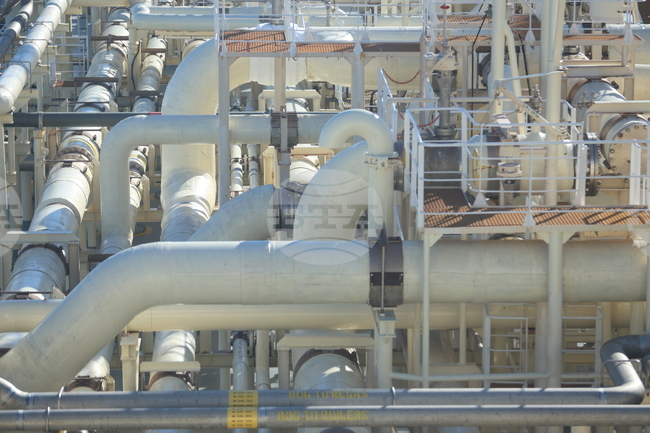 Природният газ в Европа леко поскъпна тази сутрин, докато на "Газов хъб Балкан" цената за днес спадна минимално