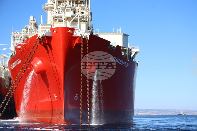 АНА-МПА: Плаващото съоръжение на терминала за втечнен природен газ в Александруполис постепенно възобновява дейността си от 15 август след спиране през януари