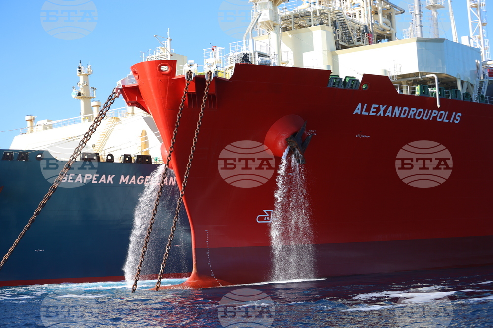 “Булгаргаз” покани 37 компании за участие в открита тръжна процедура за доставка на втечнен природен газ през есенно-зимния сезон