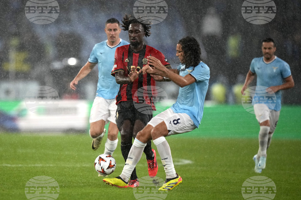 Астън Вила привлече нападател от Ница