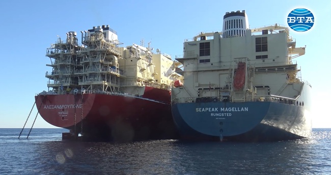 Доставките на регазифициран природен газ от терминала до Александруполис са исторически момент за България, според министър Малинов 