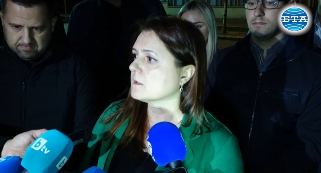 Джейхан Ибрямов ще бъде изведен под конвой към Националната следствена служба, каза съпругата му