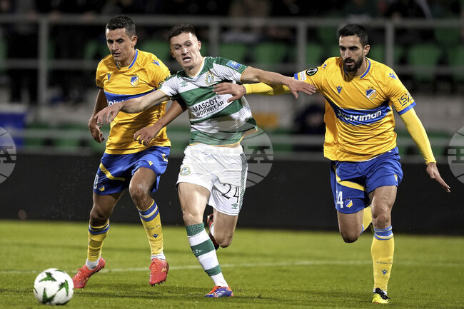 Джони Кени подписа нов договор със Селтик