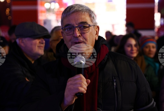 Четенето на печатен носител е намаляло с около 15 на сто за пет години, каза пред БТА проф. Александър Кьосев