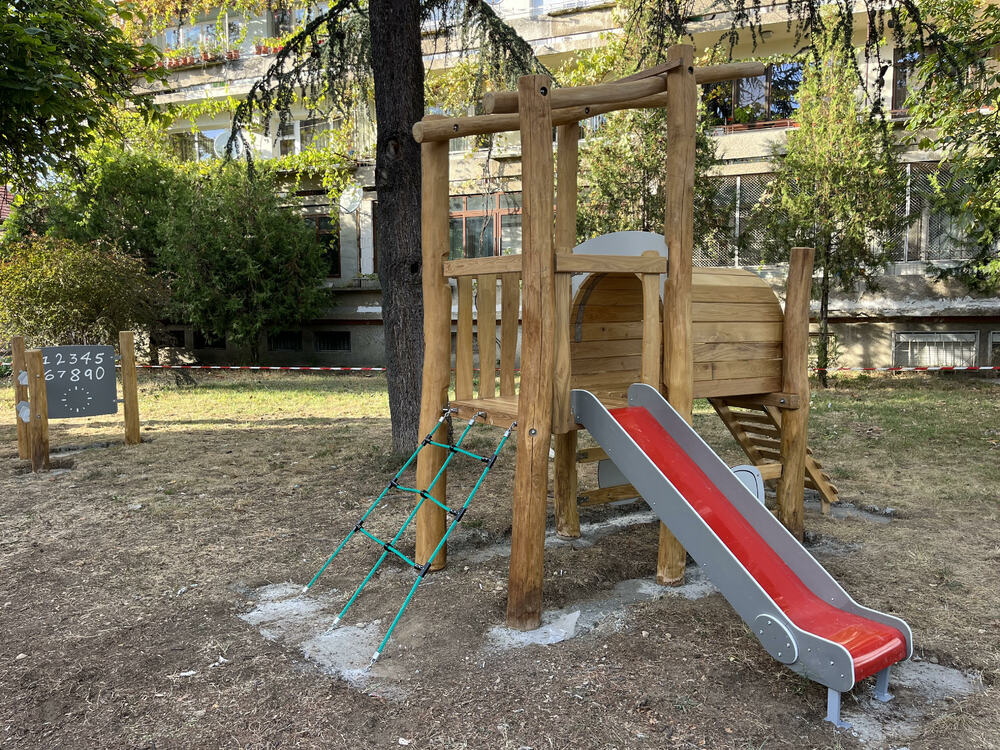 Три нови детски площадки очакват своите посетители в Казанлък