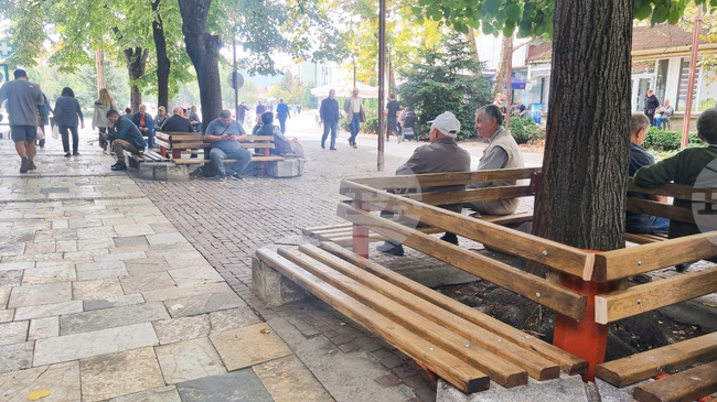 Търговище - ремонт на пейки - център