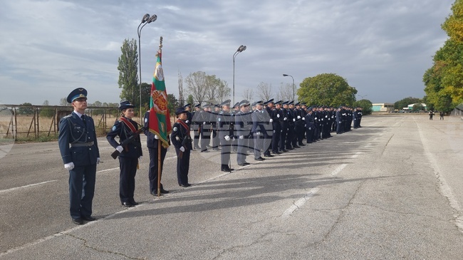 Общо 33 курсанти са назначени на летателни длъжности във Военновъздушните сили от 2021 г. до 2024 г., посочи министър Атанас Запрянов